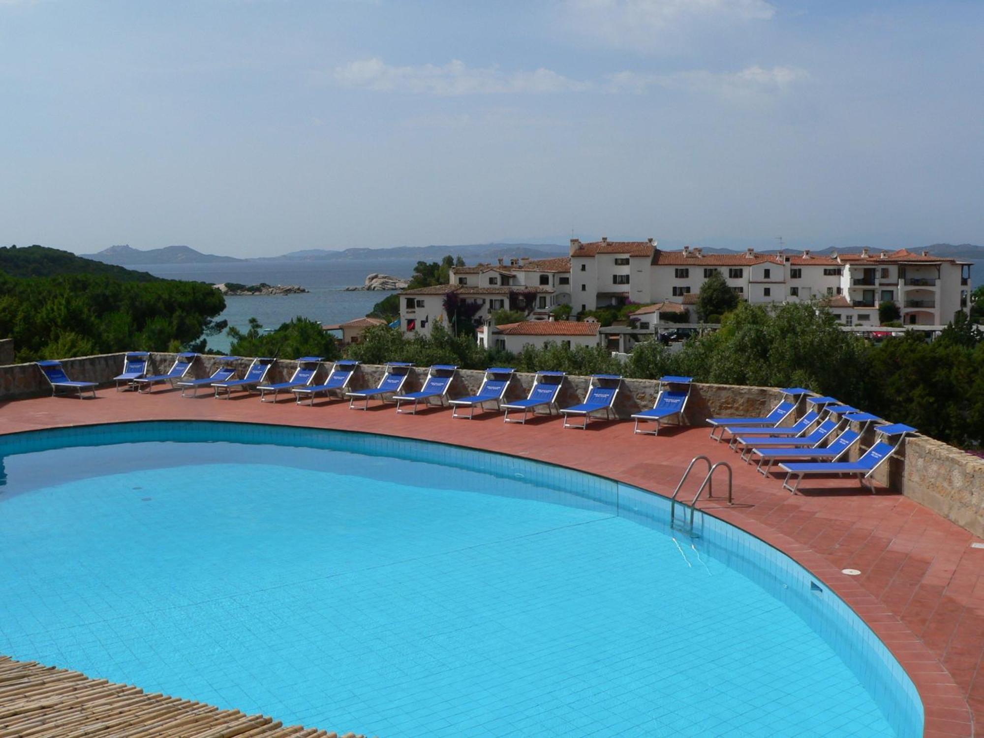 Hotel Olimpia Baja Sardinia Exterior photo
